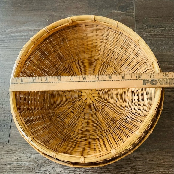 Handwoven basket - Picture 6 of 12